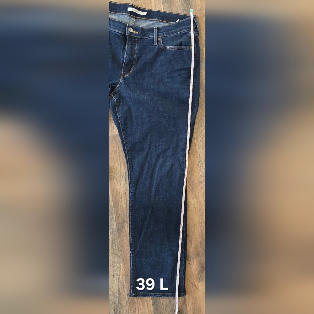 Levi's Size 16W Womens Dark Wash Blue Jeans Straight Cut - Picture 9 of 10